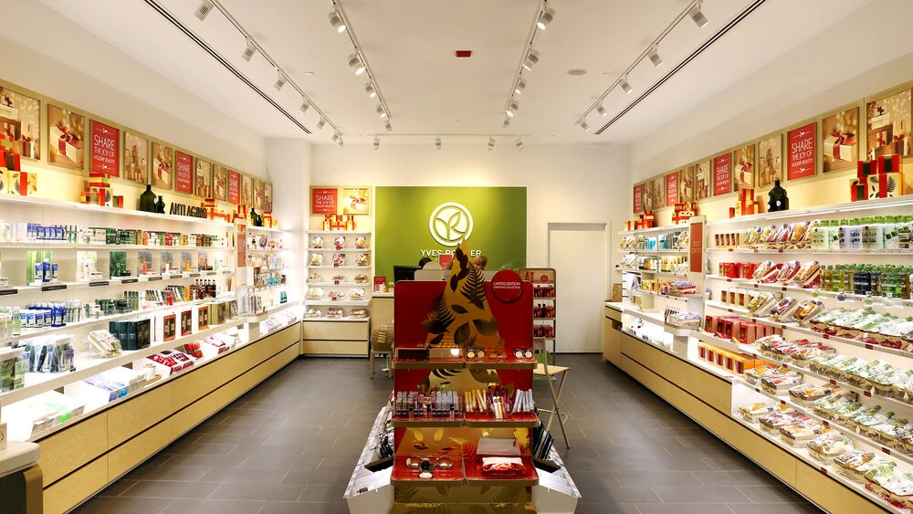 yves-rocher-dufferin-mall-01.jpg